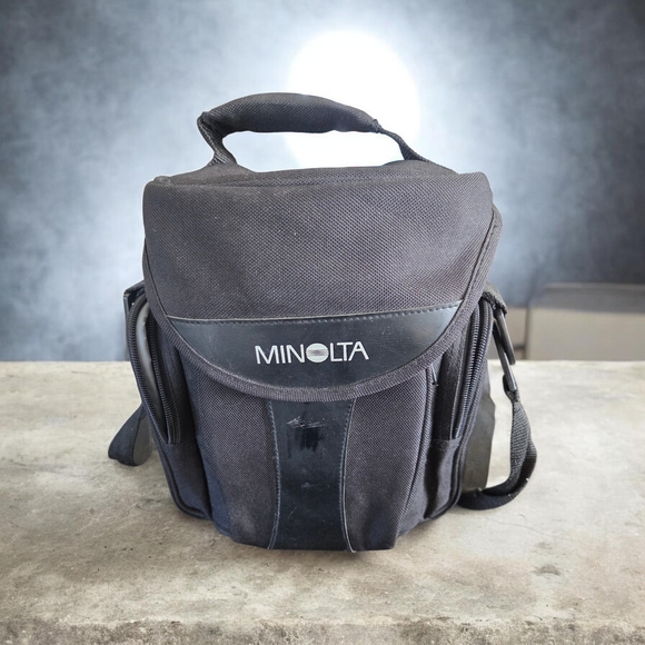 Canon EOS Rebel G Silver and Black Camera - Picture 4 of 8